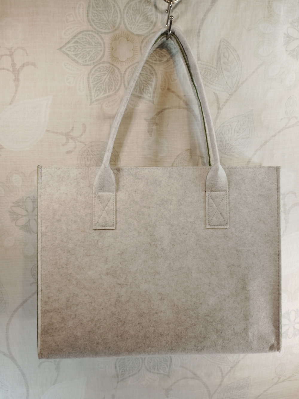 Fellowes Minimalist Felt Shoulder Tote Bag in Light Gray w/ Green Interior